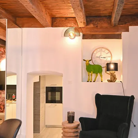 Good Time Apartment